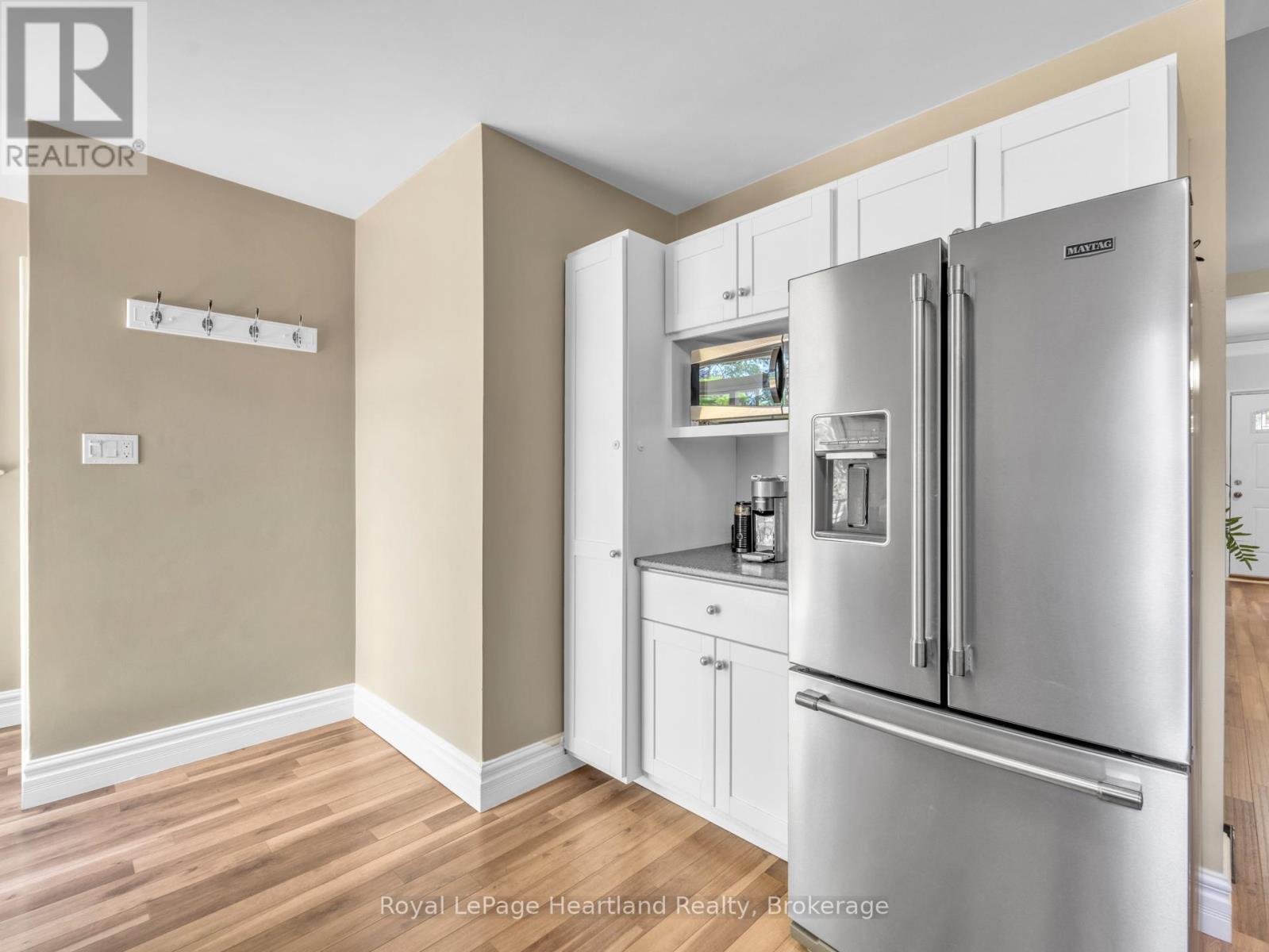 134 Wellington Street, Central Huron, Ontario  N0M 1L0 - Photo 17 - X12288222