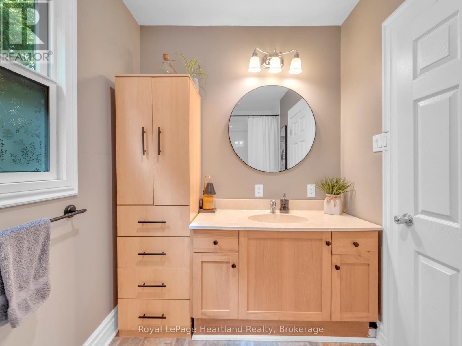 134 Wellington Street, Central Huron, Ontario  N0M 1L0 - Photo 28 - X12288222