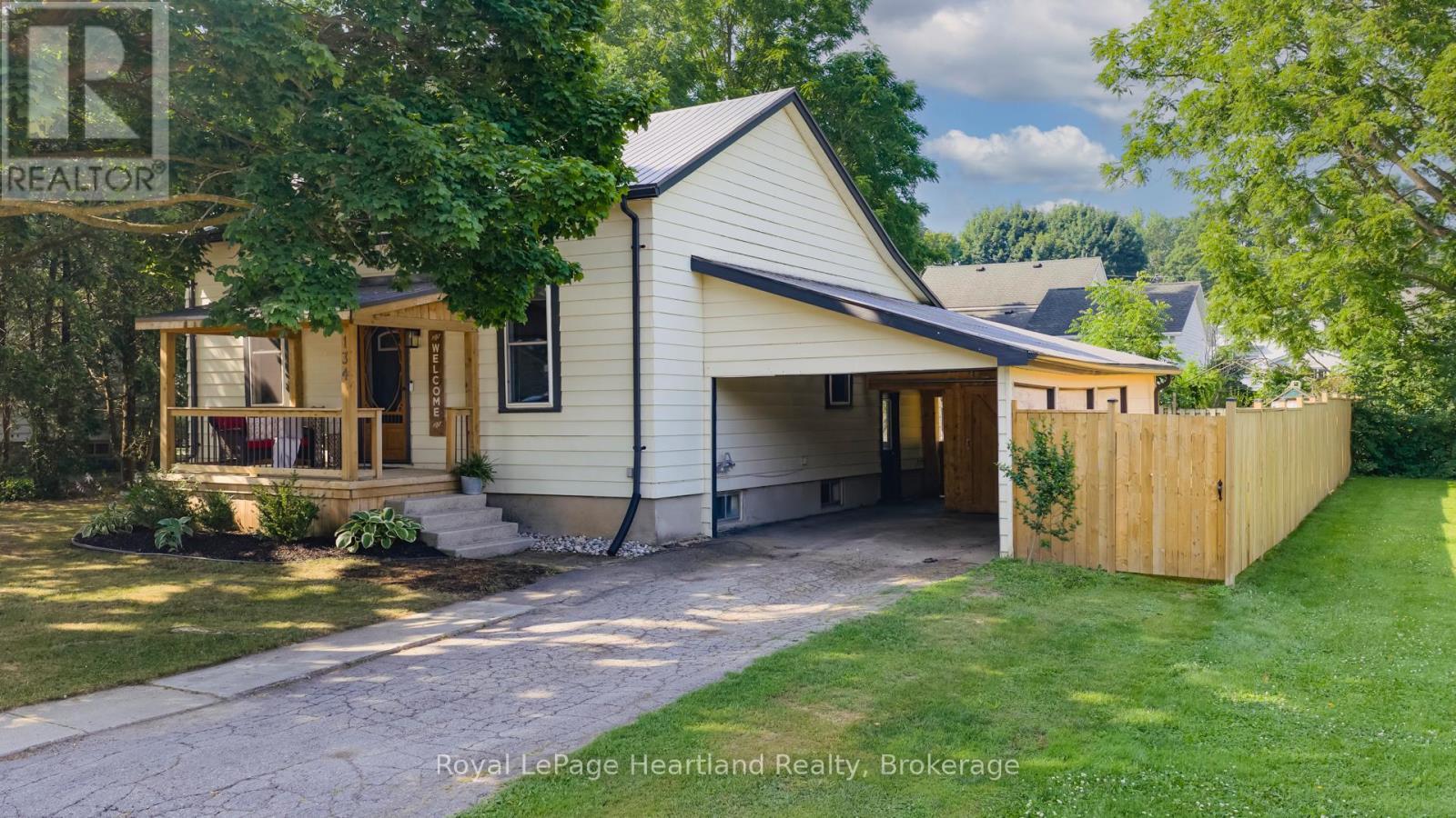 134 Wellington Street, Central Huron, Ontario  N0M 1L0 - Photo 3 - X12288222