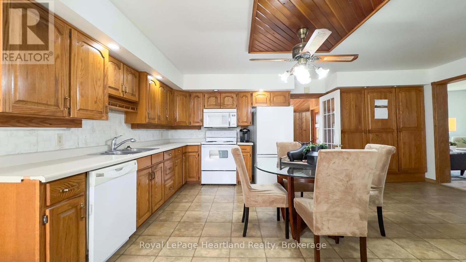 80564 Baseline Road, Central Huron, Ontario  N0M 1L0 - Photo 10 - X12288247