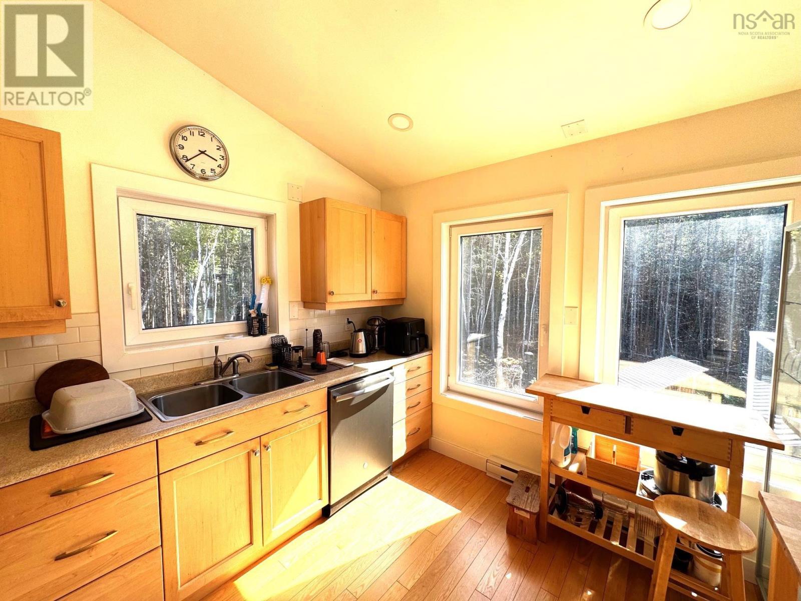 284 Rodney Drive, Militia Point, Nova Scotia  B0E 2Y0 - Photo 8 - 202517792