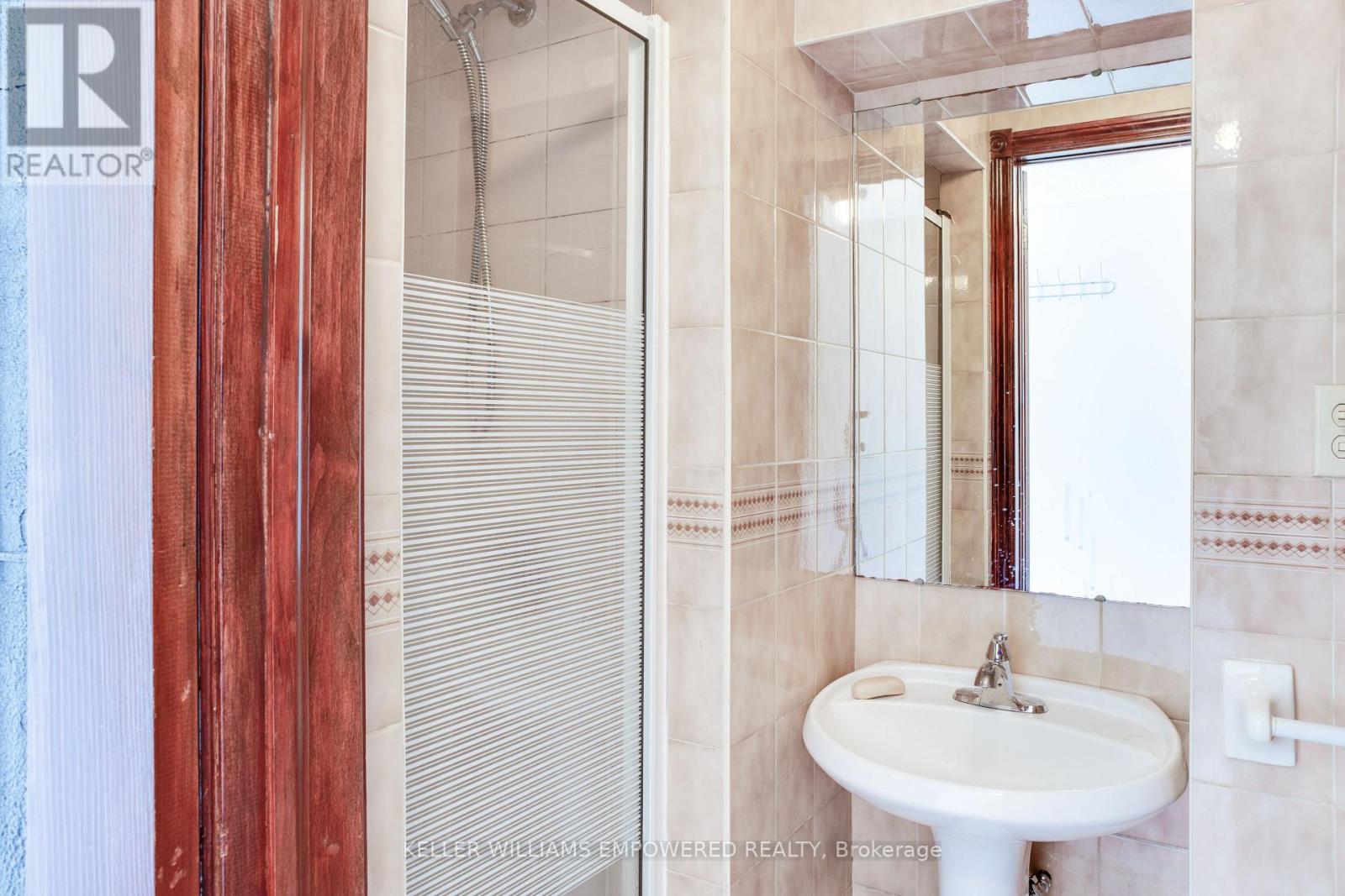 54 Carnival Court, Toronto, Ontario  M2R 3T8 - Photo 24 - C12288053
