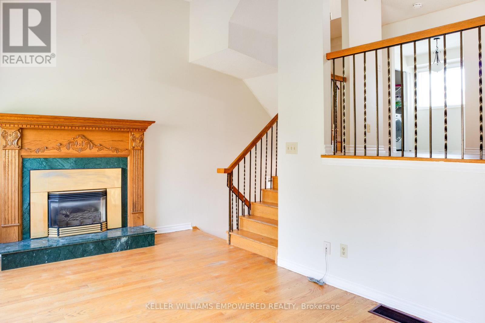 54 Carnival Court, Toronto, Ontario  M2R 3T8 - Photo 8 - C12288053