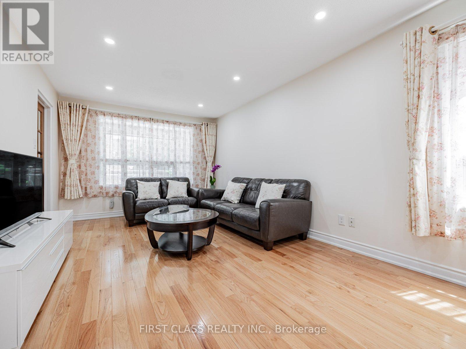 Property at 4 HEASLIP TERRACE image 5