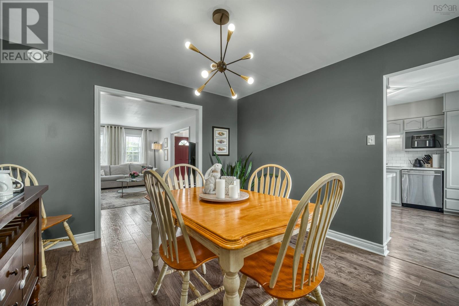 Property at 152 Melrose Crescent image 3
