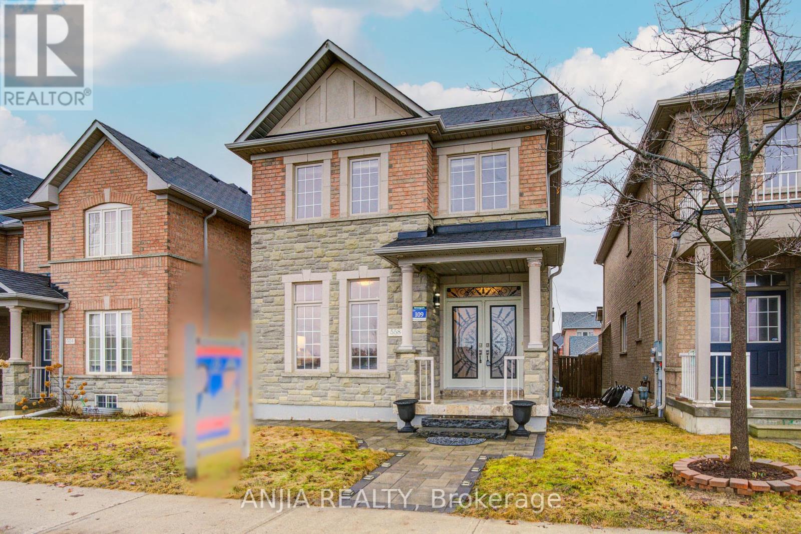 Property at 558 HOOVER PARK DRIVE image 1