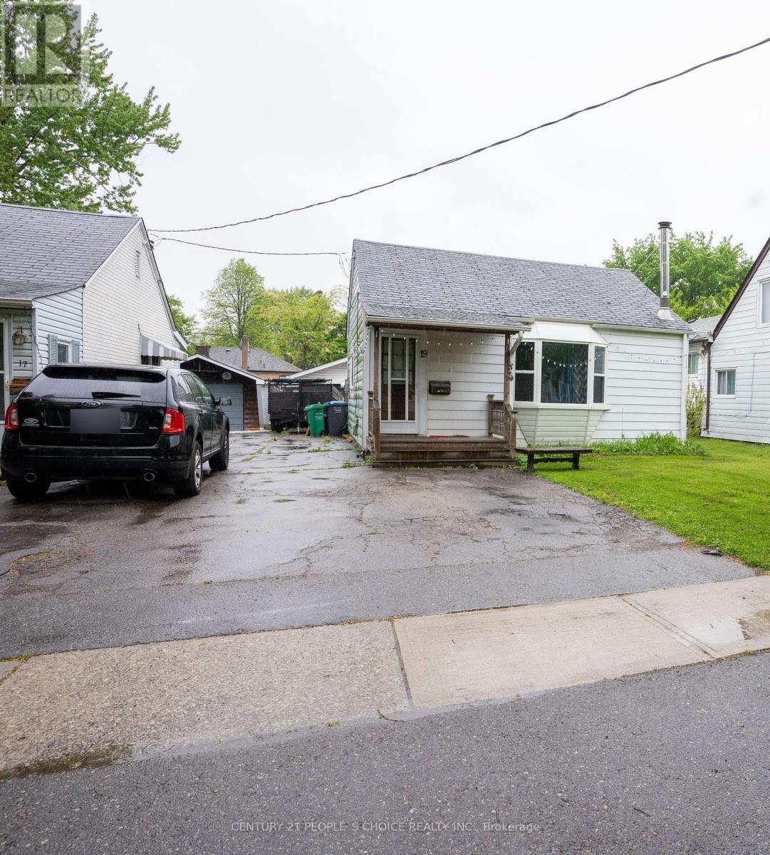 Property at 19 SUNSET BOULEVARD image 3