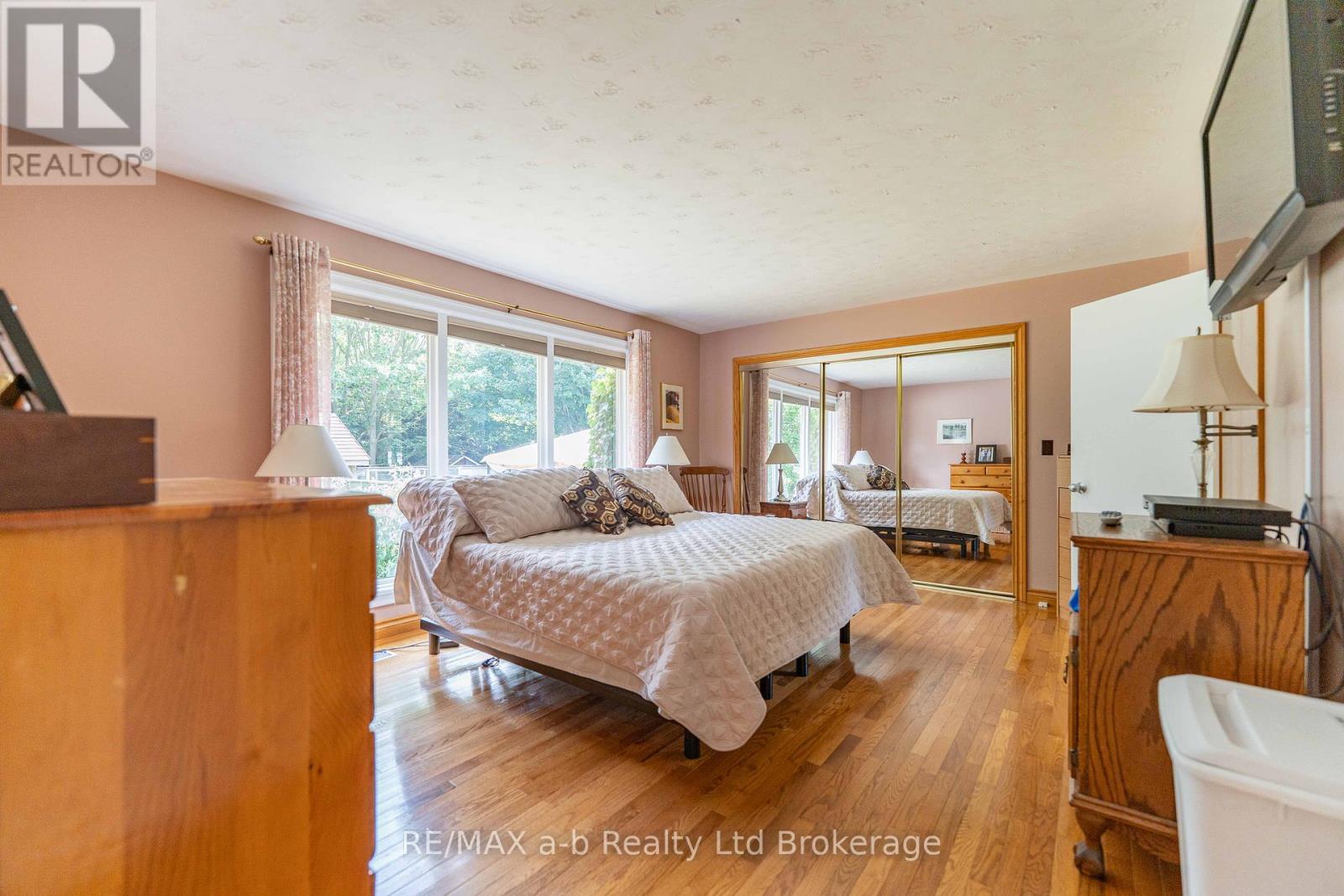 660 Goshen Road, Norfolk, Ontario  N4G 4G7 - Photo 15 - X12288314