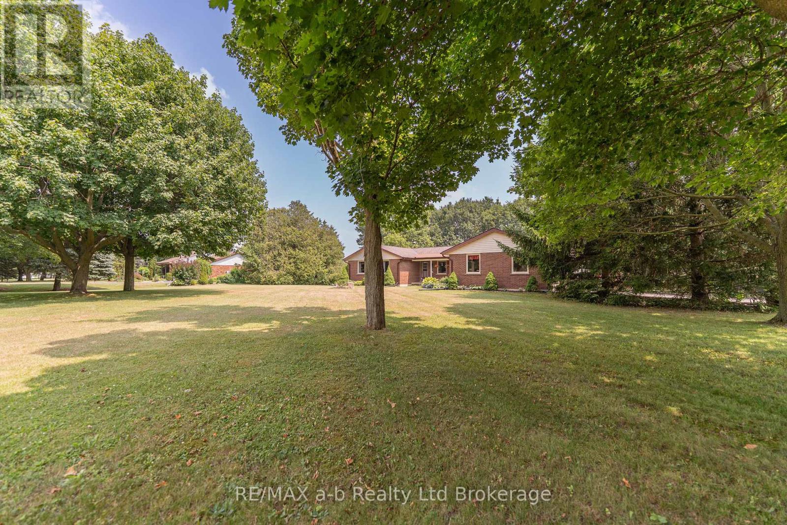 660 Goshen Road, Norfolk, Ontario  N4G 4G7 - Photo 2 - X12288314