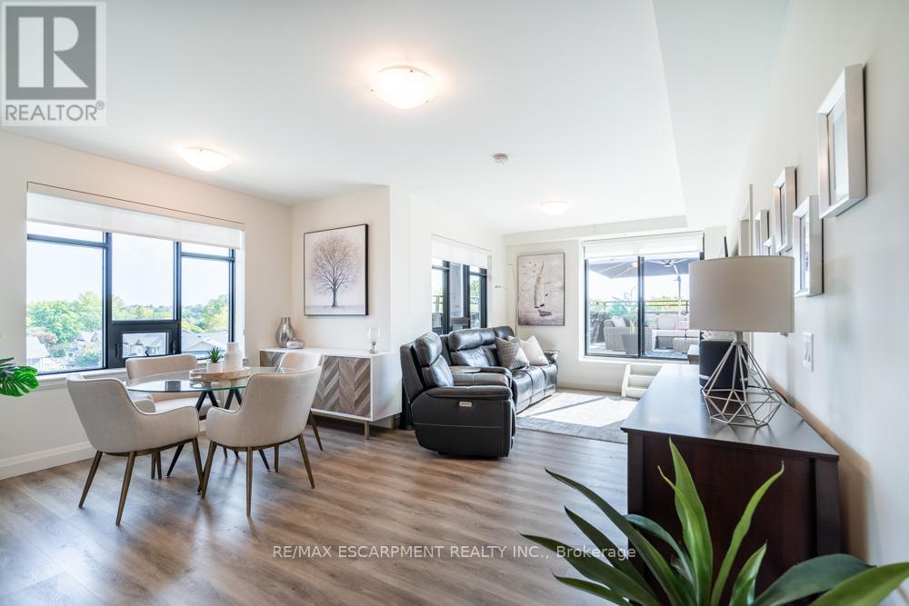 305 - 30 Hamilton Street, Hamilton (Waterdown), Ontario  L8B 1V8 - Photo 12 - X12288067