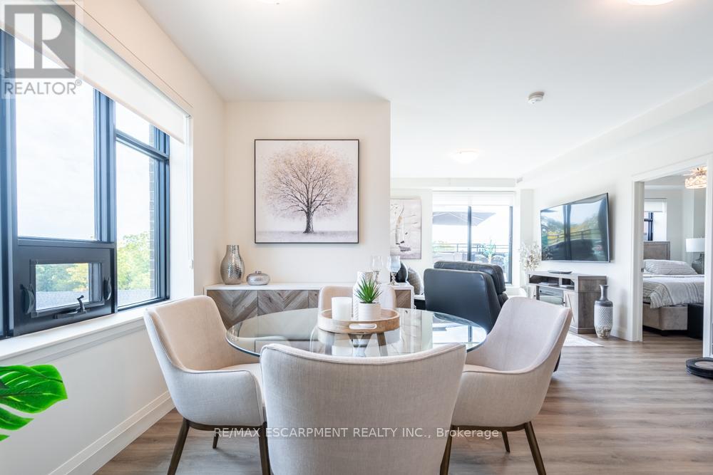 305 - 30 Hamilton Street, Hamilton (Waterdown), Ontario  L8B 1V8 - Photo 13 - X12288067