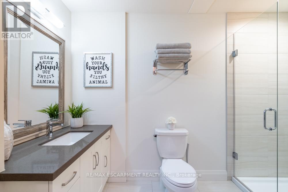 305 - 30 Hamilton Street, Hamilton (Waterdown), Ontario  L8B 1V8 - Photo 8 - X12288067