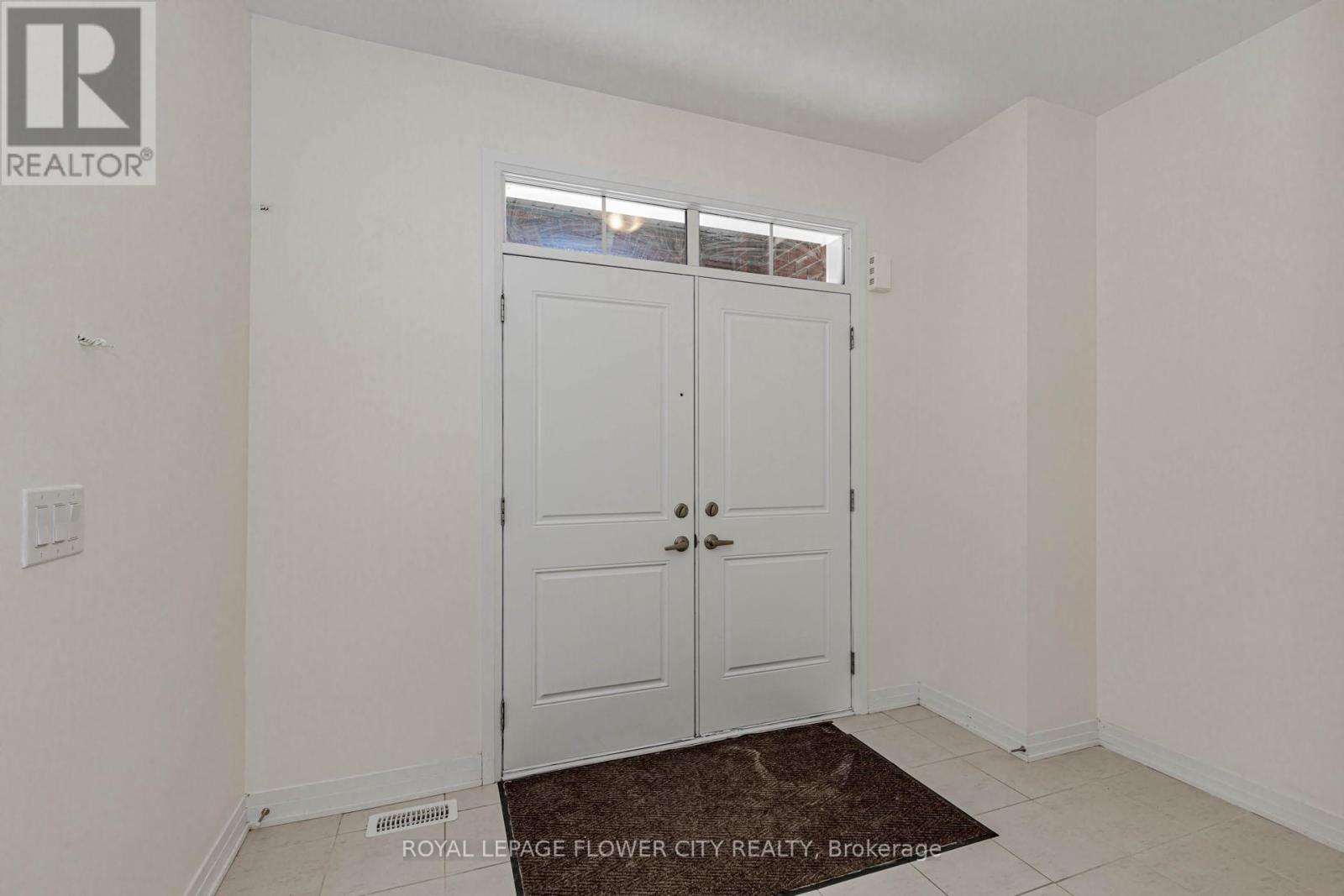 Property at 413 ADELAIDE STREET image 4