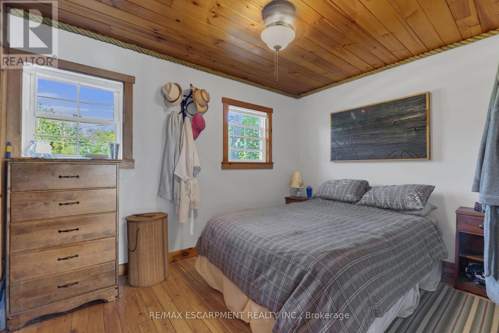 803 Sandy Bay Road, Haldimand, Ontario  N1A 2W6 - Photo 31 - X12288072