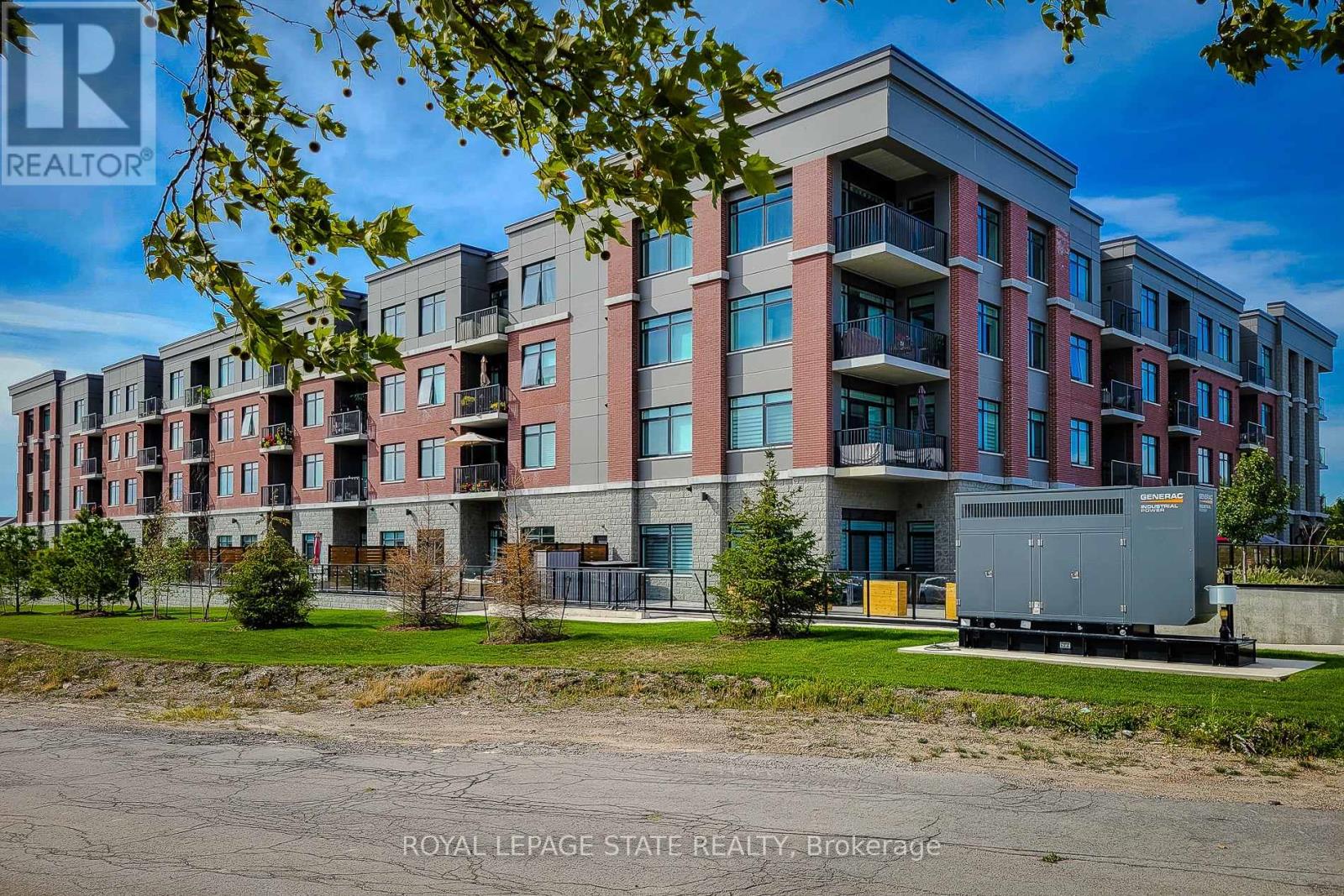 Property at 313 - 1 REDFERN AVENUE image 3