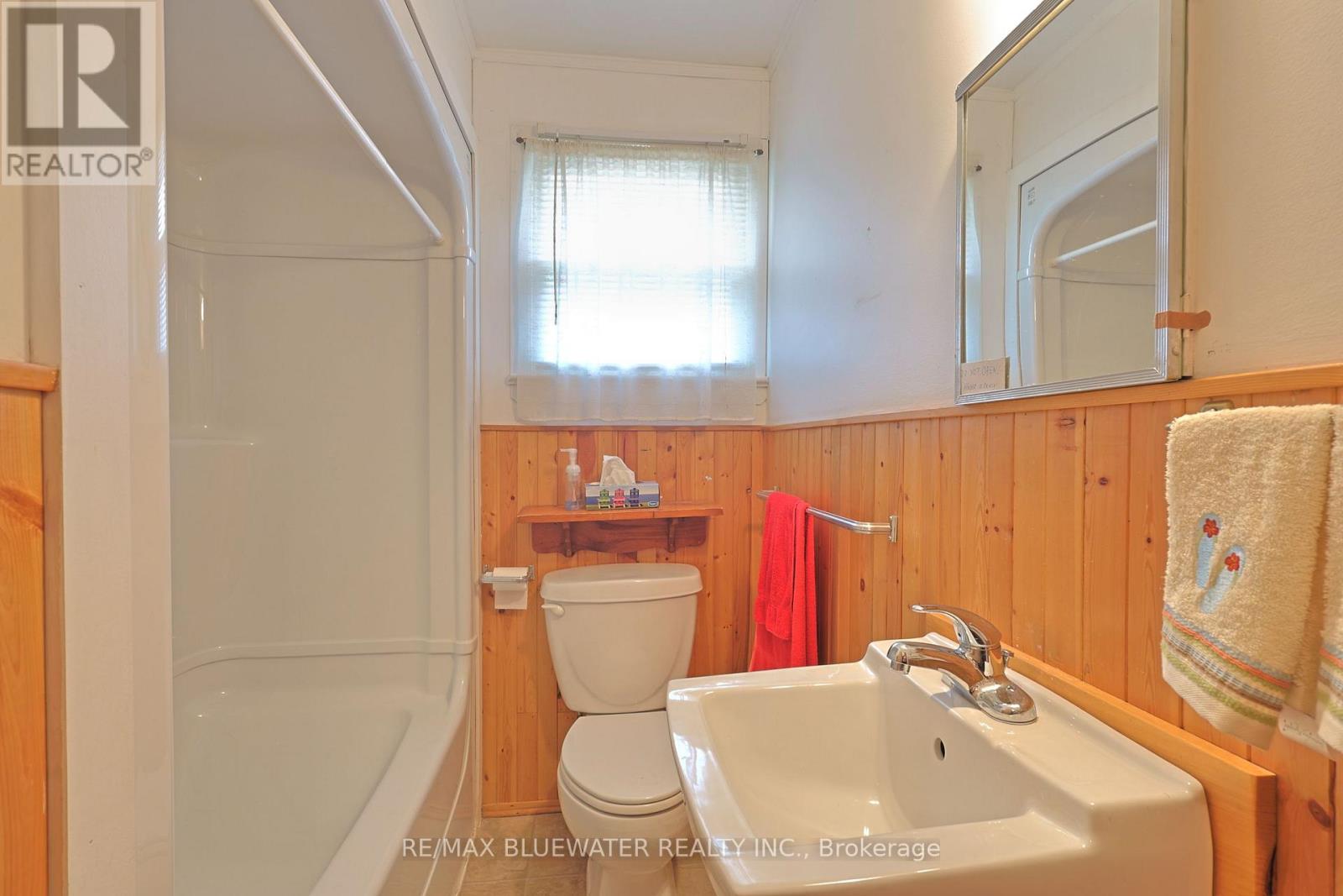48 Hill Street, Lambton Shores, Ontario  N0M 1T0 - Photo 24 - X12288398