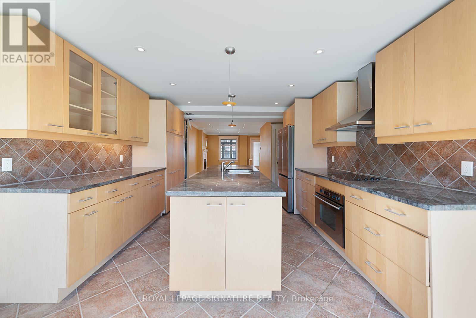 99 Kent Road, Toronto, Ontario  M4L 2X5 - Photo 15 - E12288212