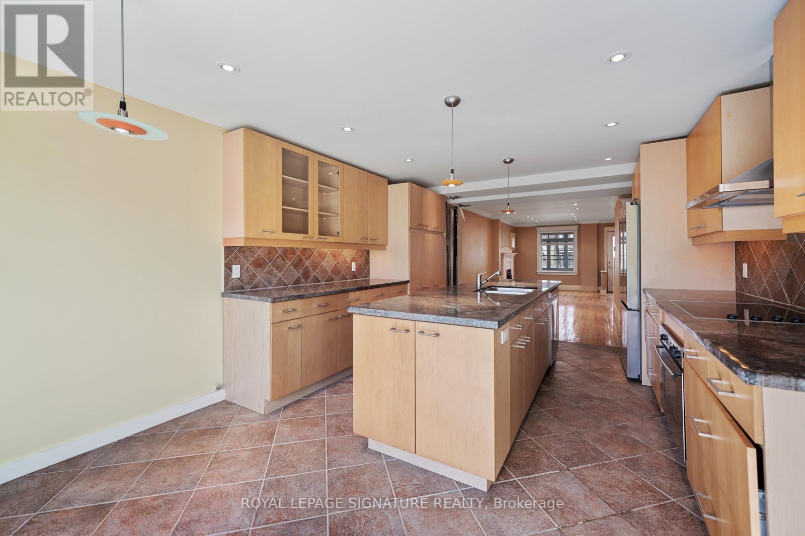 99 Kent Road, Toronto, Ontario  M4L 2X5 - Photo 19 - E12288212