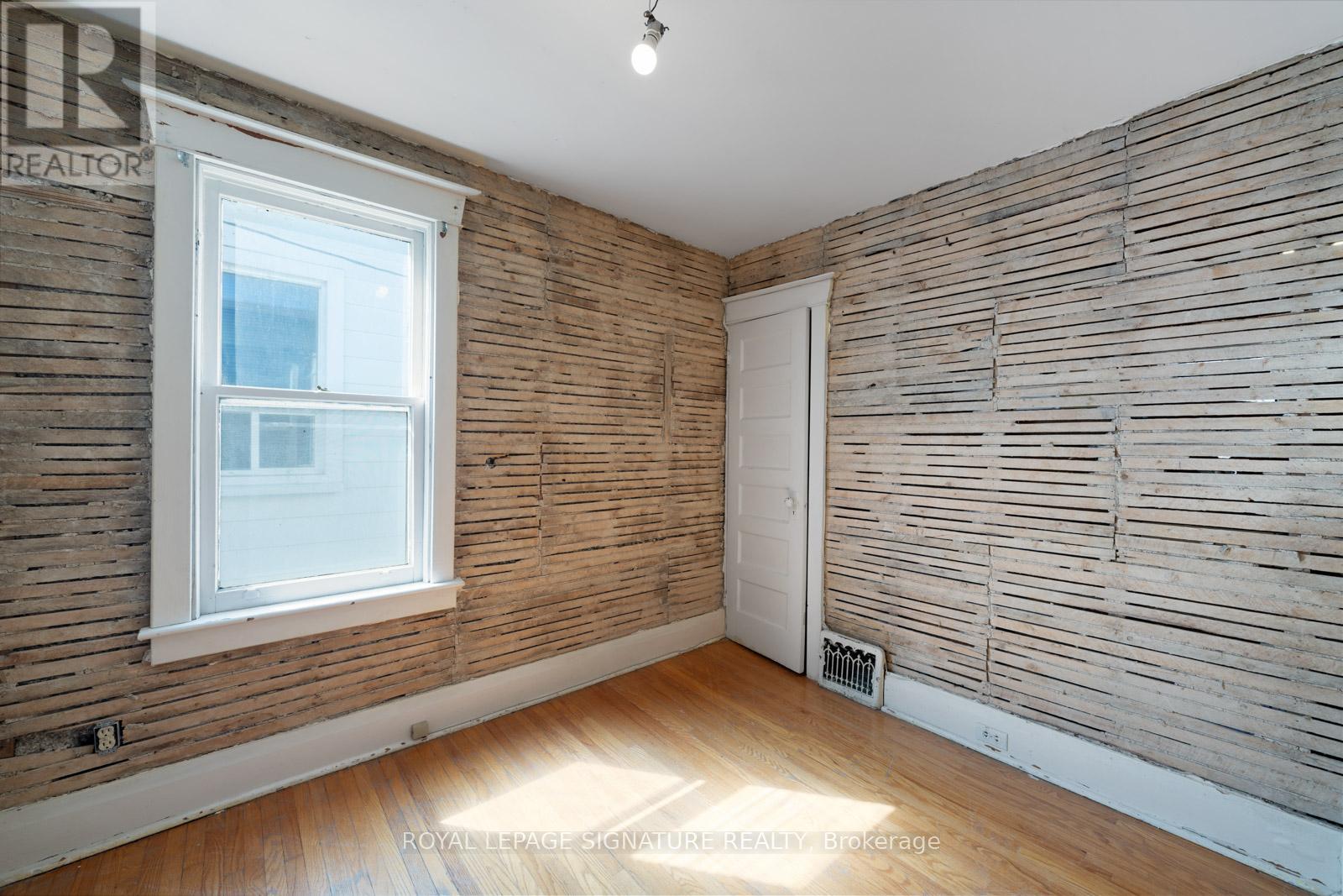 99 Kent Road, Toronto, Ontario  M4L 2X5 - Photo 27 - E12288212