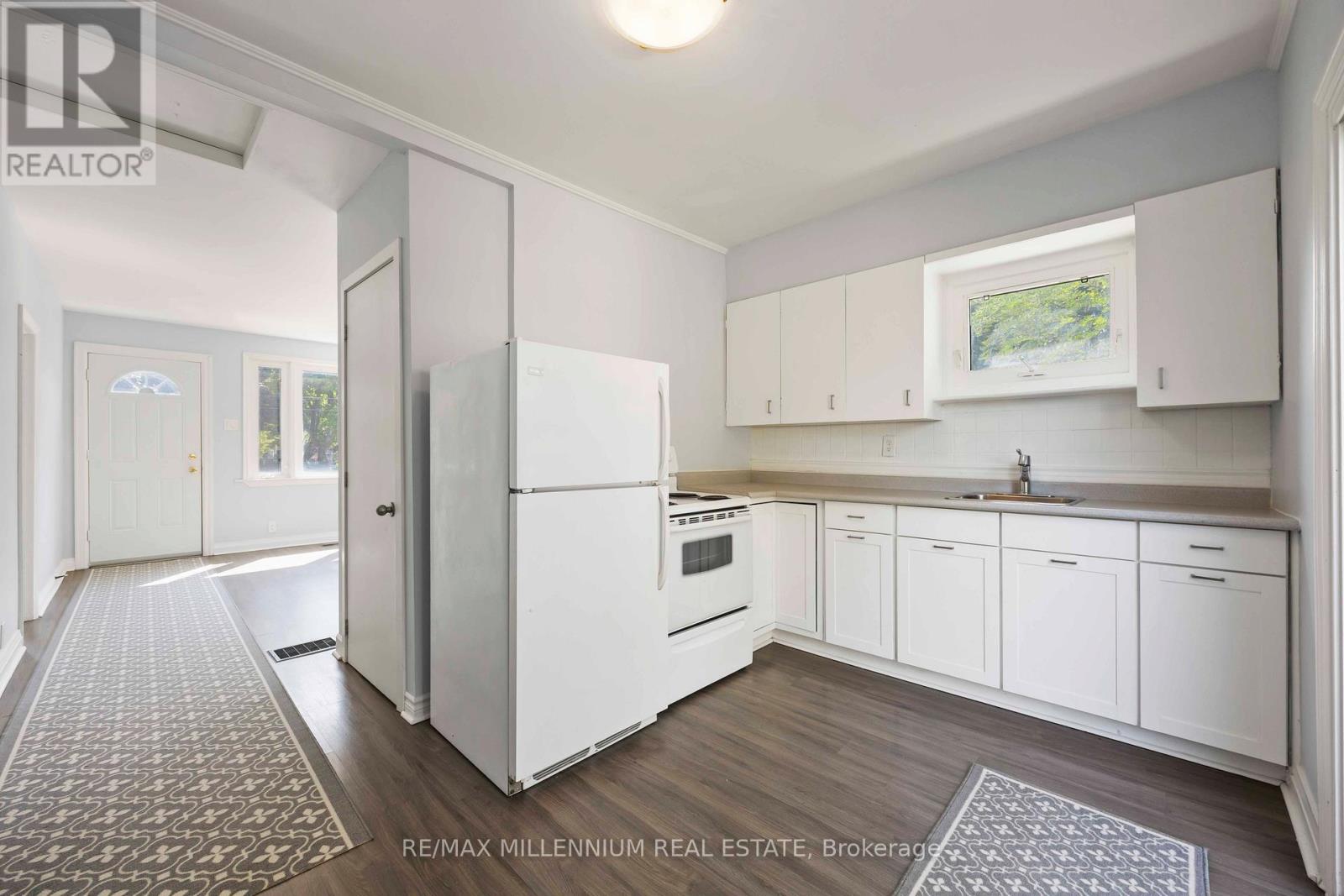 96 Phillip Avenue, Toronto (Birchcliffe-Cliffside), Ontario  M1N 3R4 - Photo 13 - E12288246