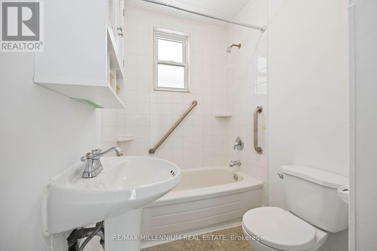 96 Phillip Avenue, Toronto (Birchcliffe-Cliffside), Ontario  M1N 3R4 - Photo 16 - E12288246