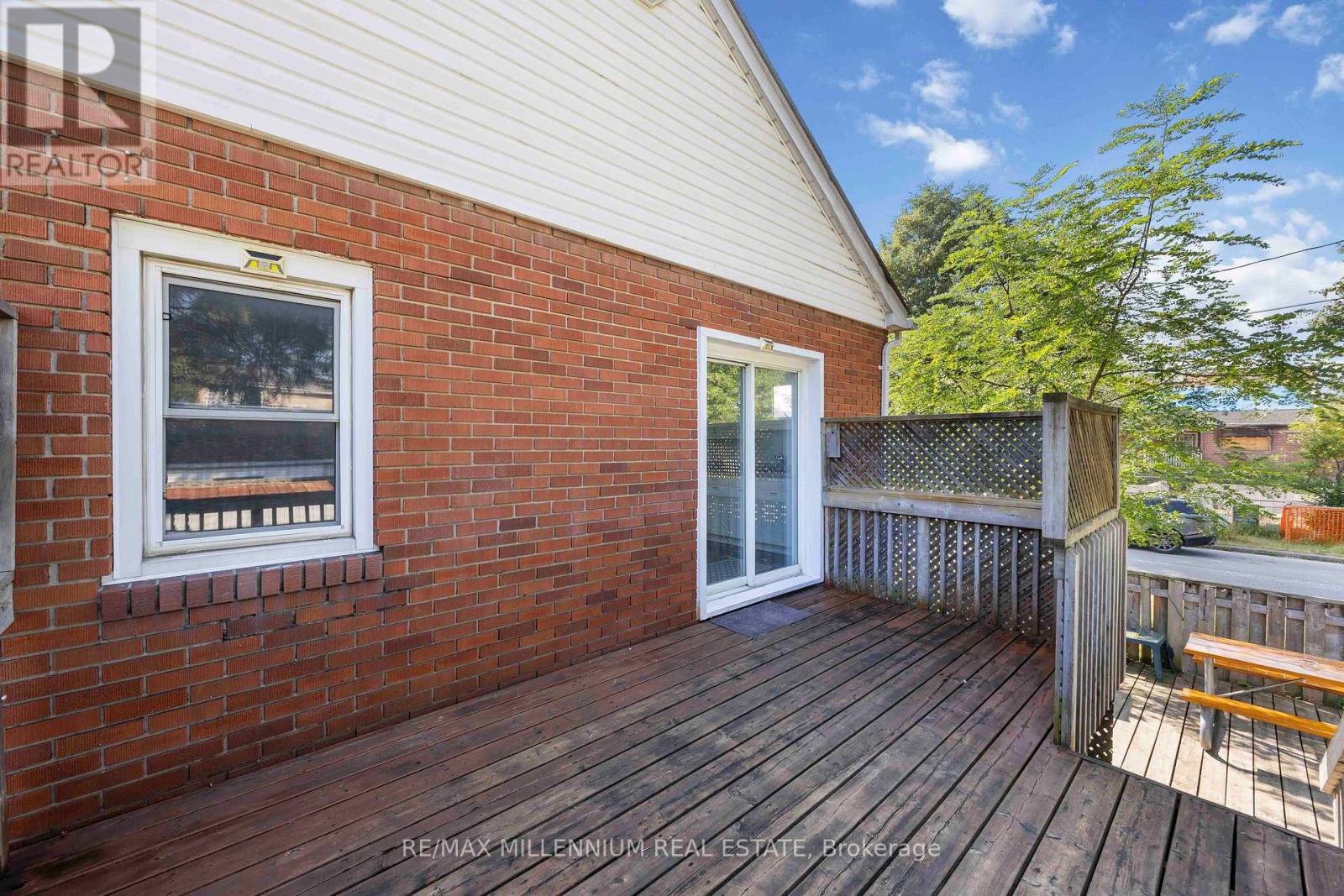 96 Phillip Avenue, Toronto (Birchcliffe-Cliffside), Ontario  M1N 3R4 - Photo 46 - E12288246