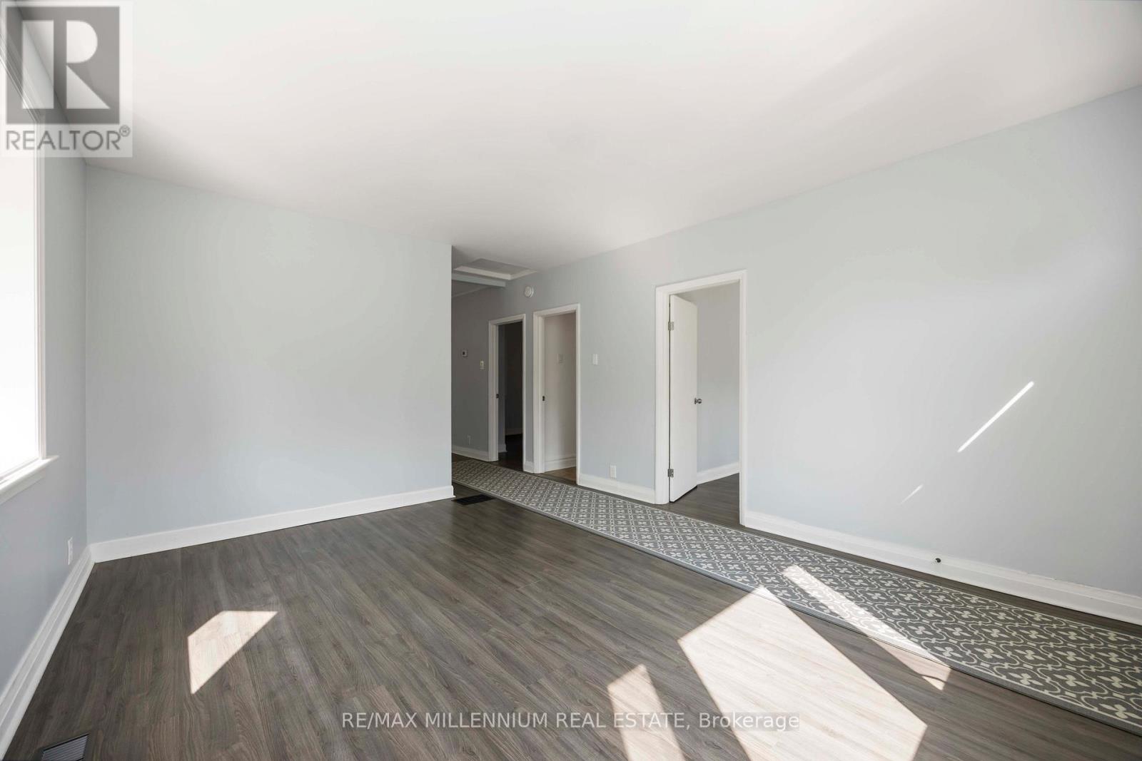 96 Phillip Avenue, Toronto (Birchcliffe-Cliffside), Ontario  M1N 3R4 - Photo 6 - E12288246