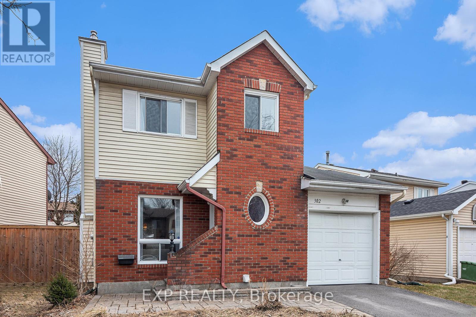 Property at 302 COTE-ROYALE CRESCENT image 2