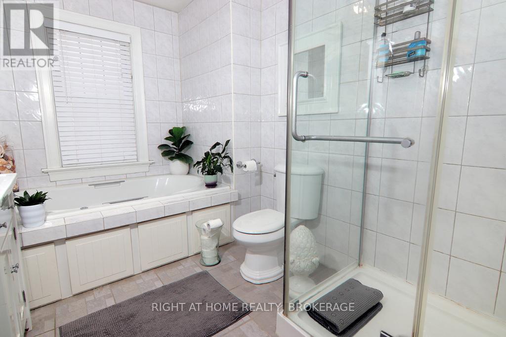 368 Queenston Street, St. Catharines, Ontario  L2P 2X9 - Photo 33 - X12288329