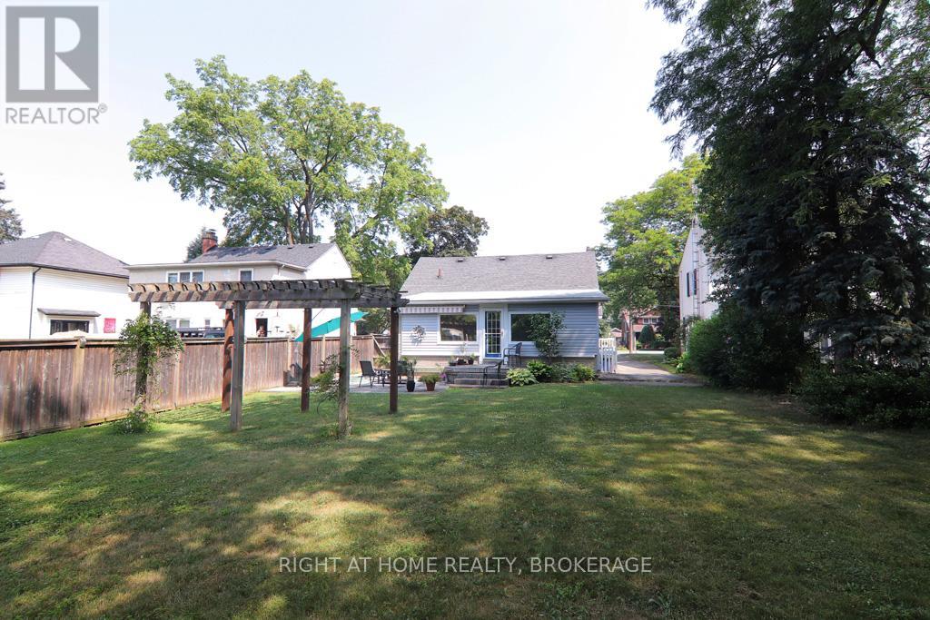 368 Queenston Street, St. Catharines, Ontario  L2P 2X9 - Photo 46 - X12288329