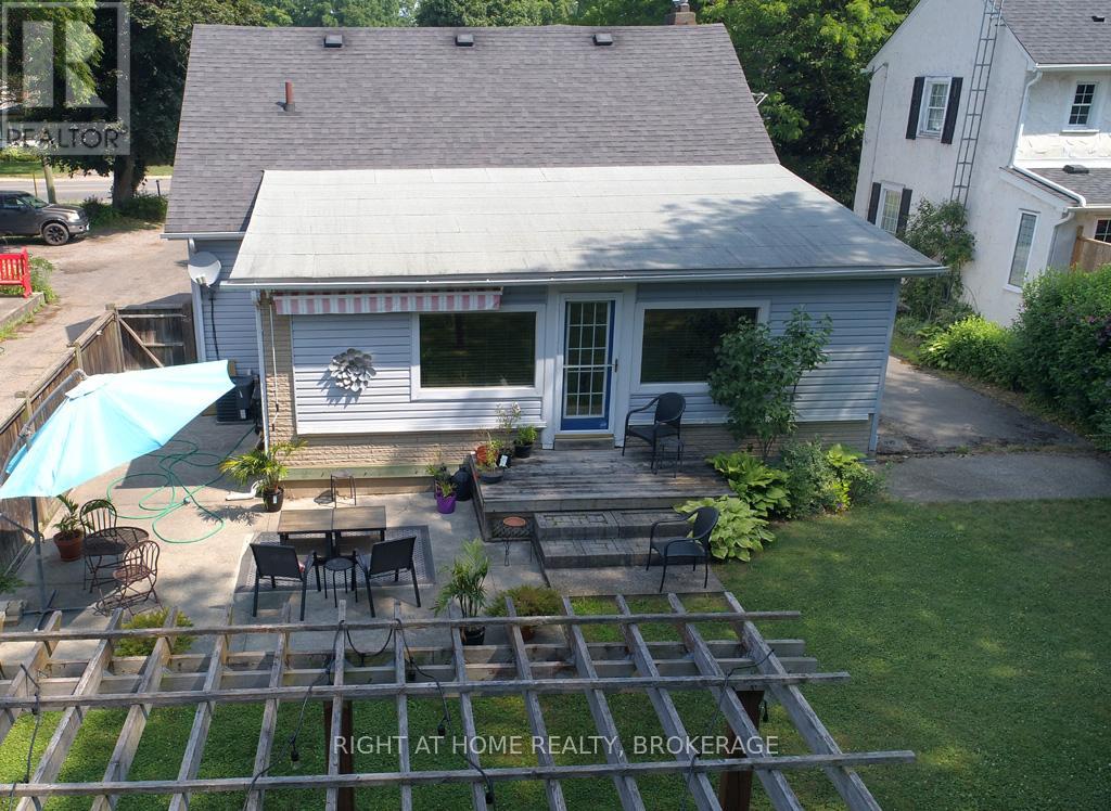 368 Queenston Street, St. Catharines, Ontario  L2P 2X9 - Photo 7 - X12288329