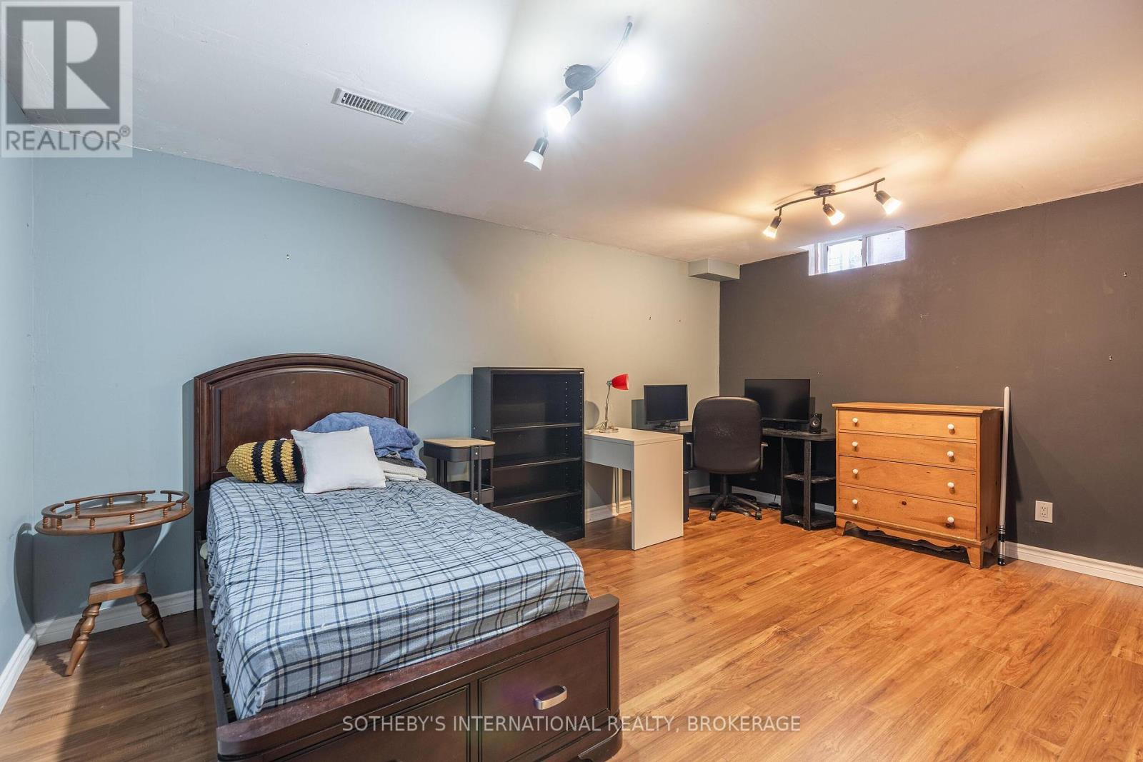 7 Honey Locust Circle, Thorold, Ontario  L2V 5E3 - Photo 18 - X12288361