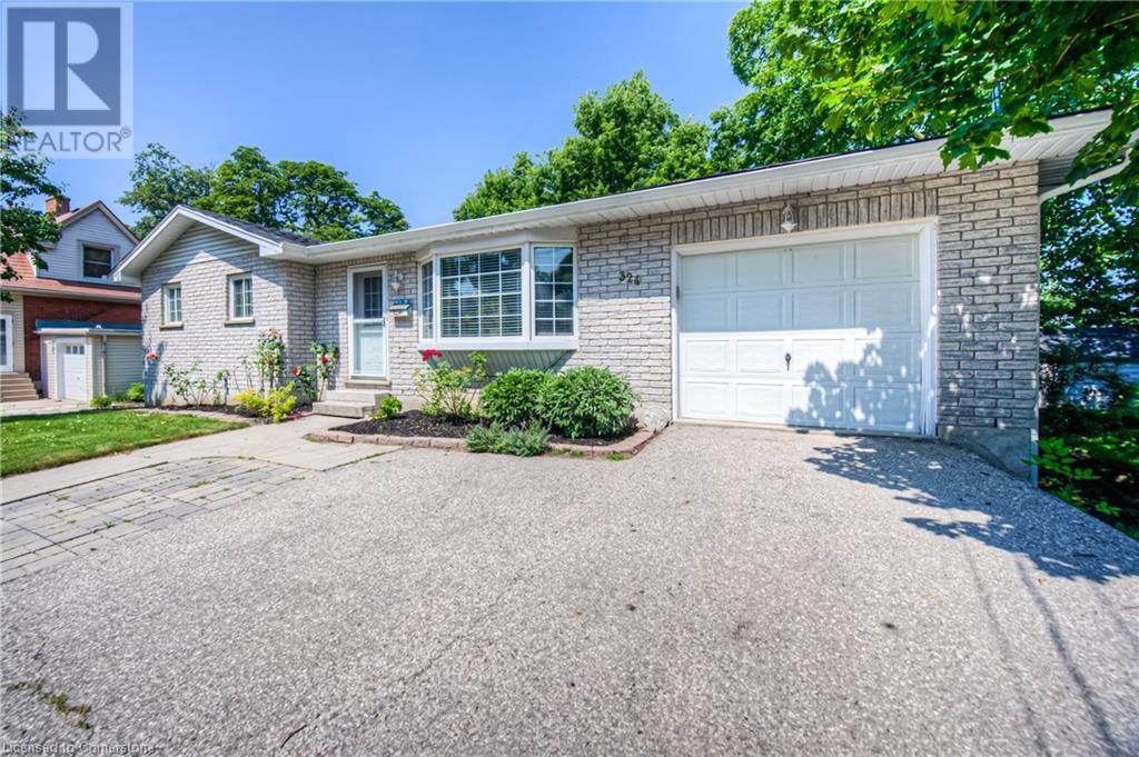 Property at 324 AGNES Street image 2