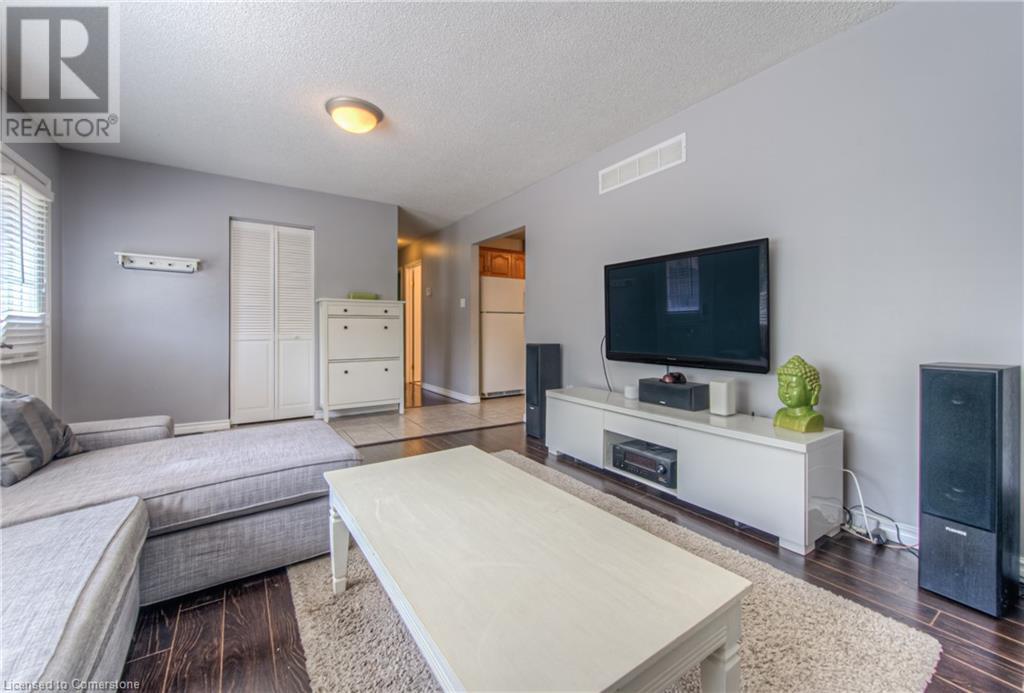 Property at 324 AGNES Street image 4