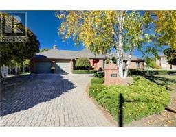 592 MANORWOOD Court, waterloo, Ontario
