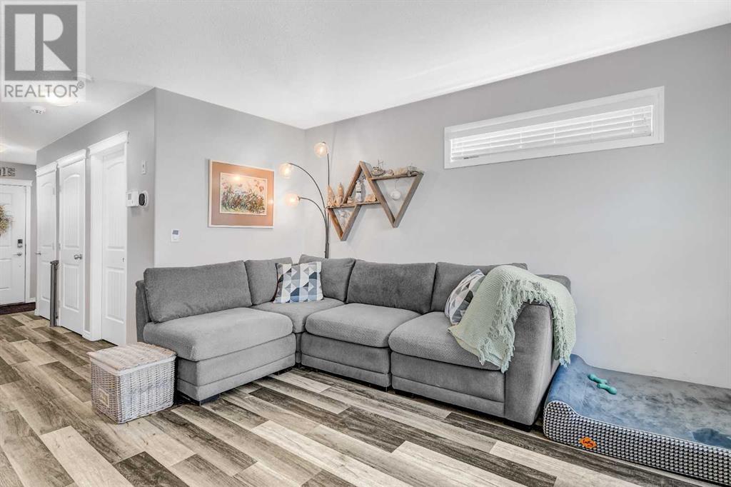 Property at 10274 85A Street image 3