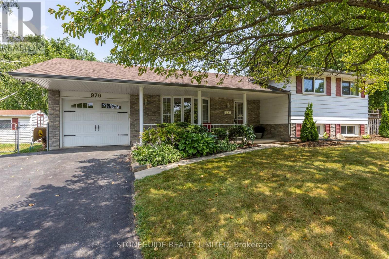 Property at 976 SYDENHAM ROAD image 1