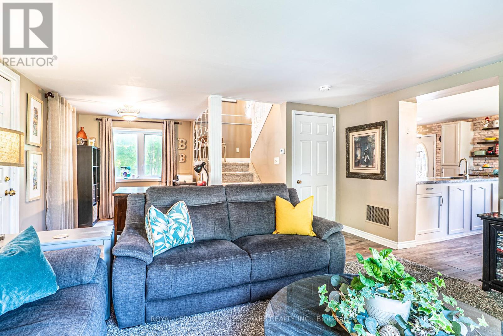 1028 Little Britain Road, Kawartha Lakes, Ontario  K0M 2C0 - Photo 11 - X12288451