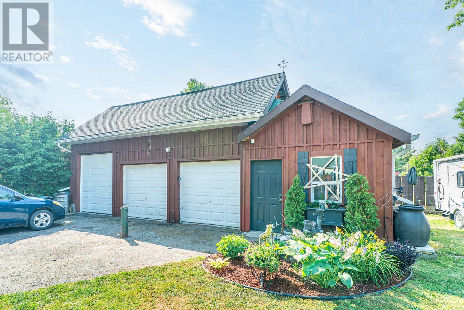 1028 Little Britain Road, Kawartha Lakes, Ontario  K0M 2C0 - Photo 35 - X12288451