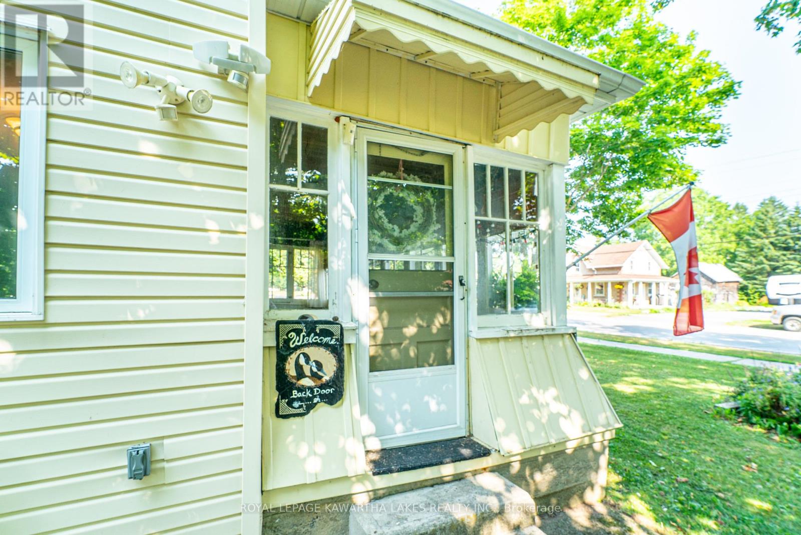 1028 Little Britain Road, Kawartha Lakes, Ontario  K0M 2C0 - Photo 7 - X12288451