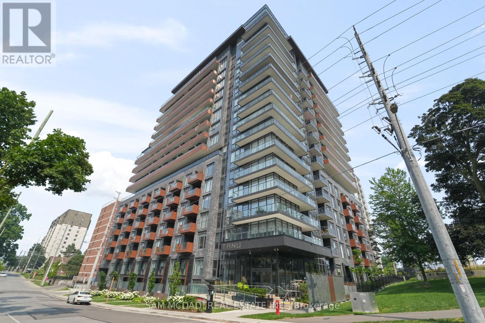 Property at 815 - 21 PARK STREET E image 1