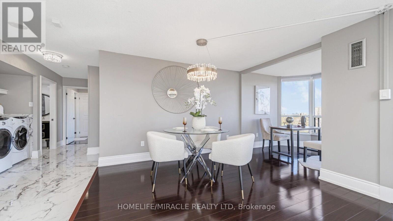 510 - 22 Hanover Road, Brampton, Ontario  L6S 5K7 - Photo 10 - W12288251