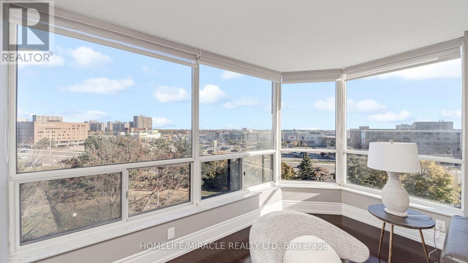 510 - 22 Hanover Road, Brampton, Ontario  L6S 5K7 - Photo 17 - W12288251