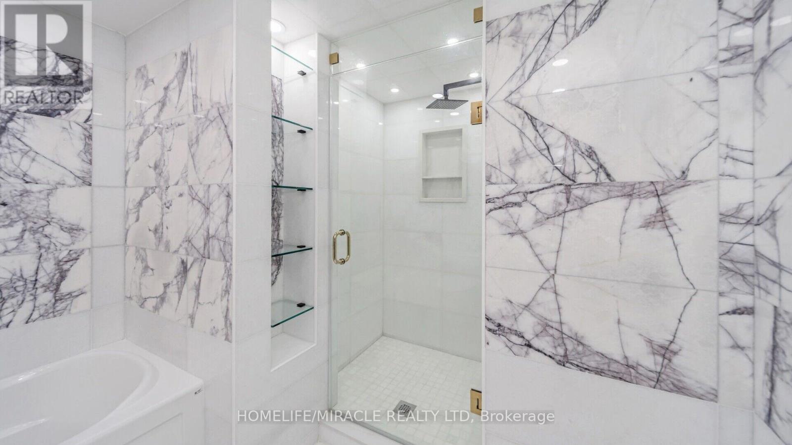 510 - 22 Hanover Road, Brampton, Ontario  L6S 5K7 - Photo 38 - W12288251