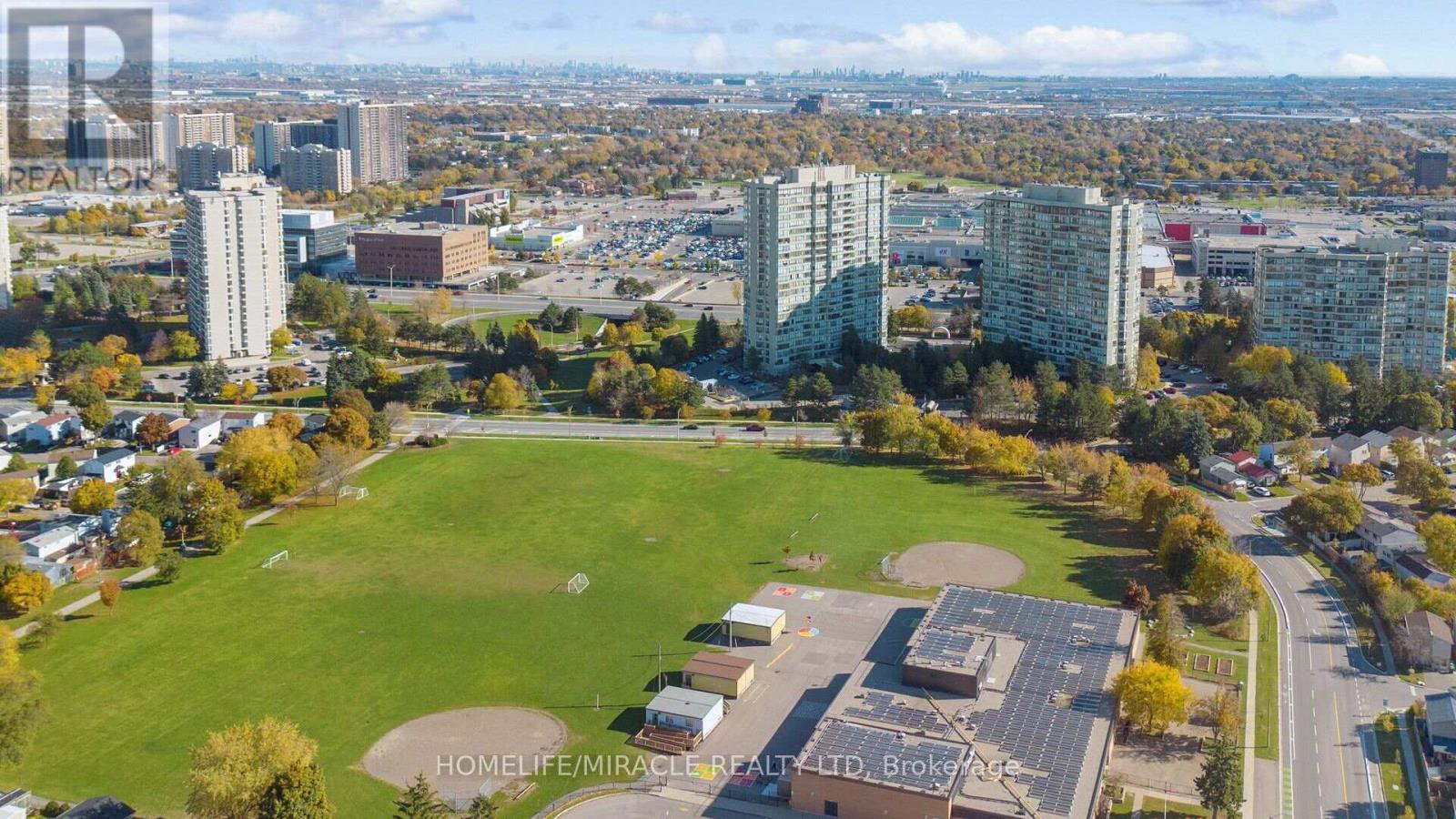 510 - 22 Hanover Road, Brampton, Ontario  L6S 5K7 - Photo 45 - W12288251
