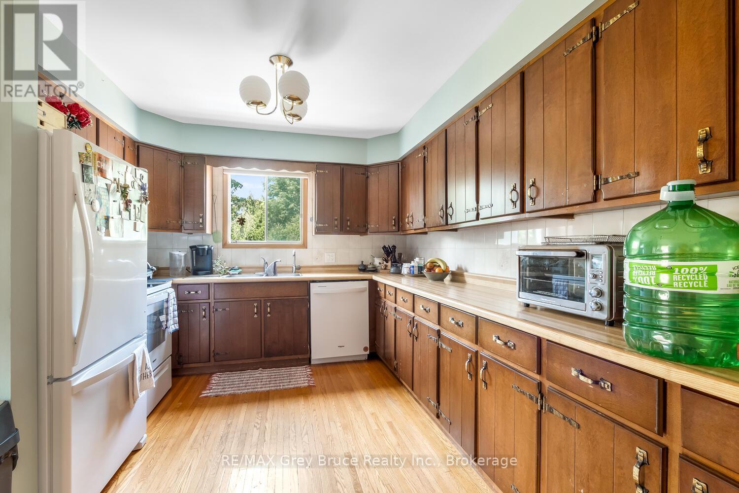 334 Main Street, South Bruce Peninsula, Ontario  N0H 2G0 - Photo 26 - X12288411