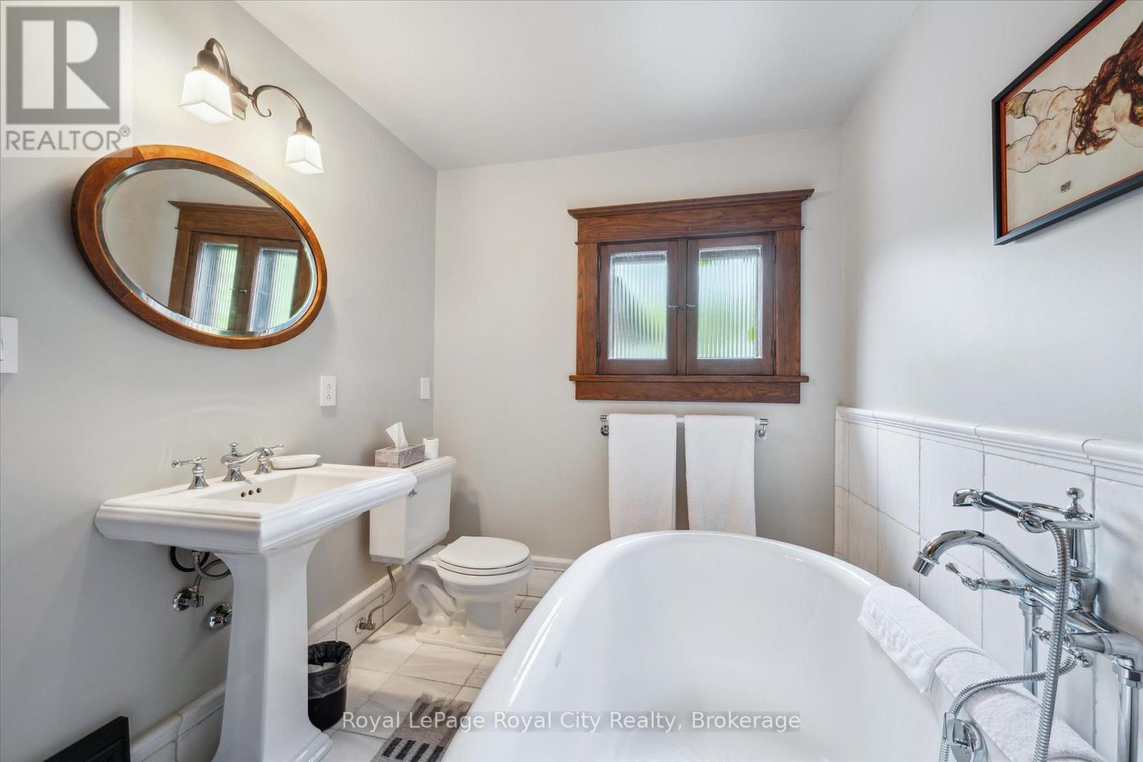 54 Clinton Street, Guelph, Ontario  N1H 5G5 - Photo 37 - X12288428