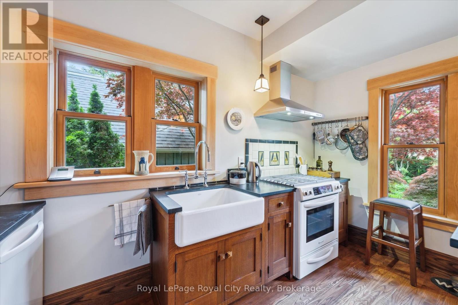 54 Clinton Street, Guelph, Ontario  N1H 5G5 - Photo 20 - X12288428