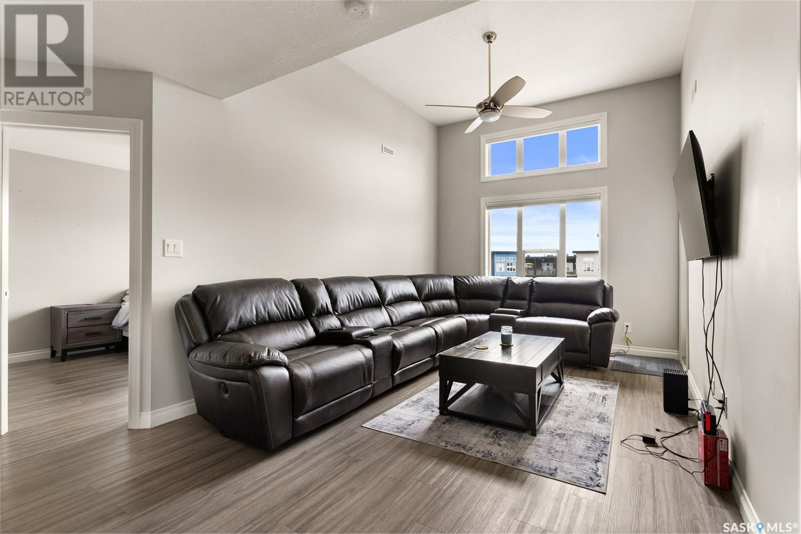 Property at 425 5303 Universal CRESCENT image 4