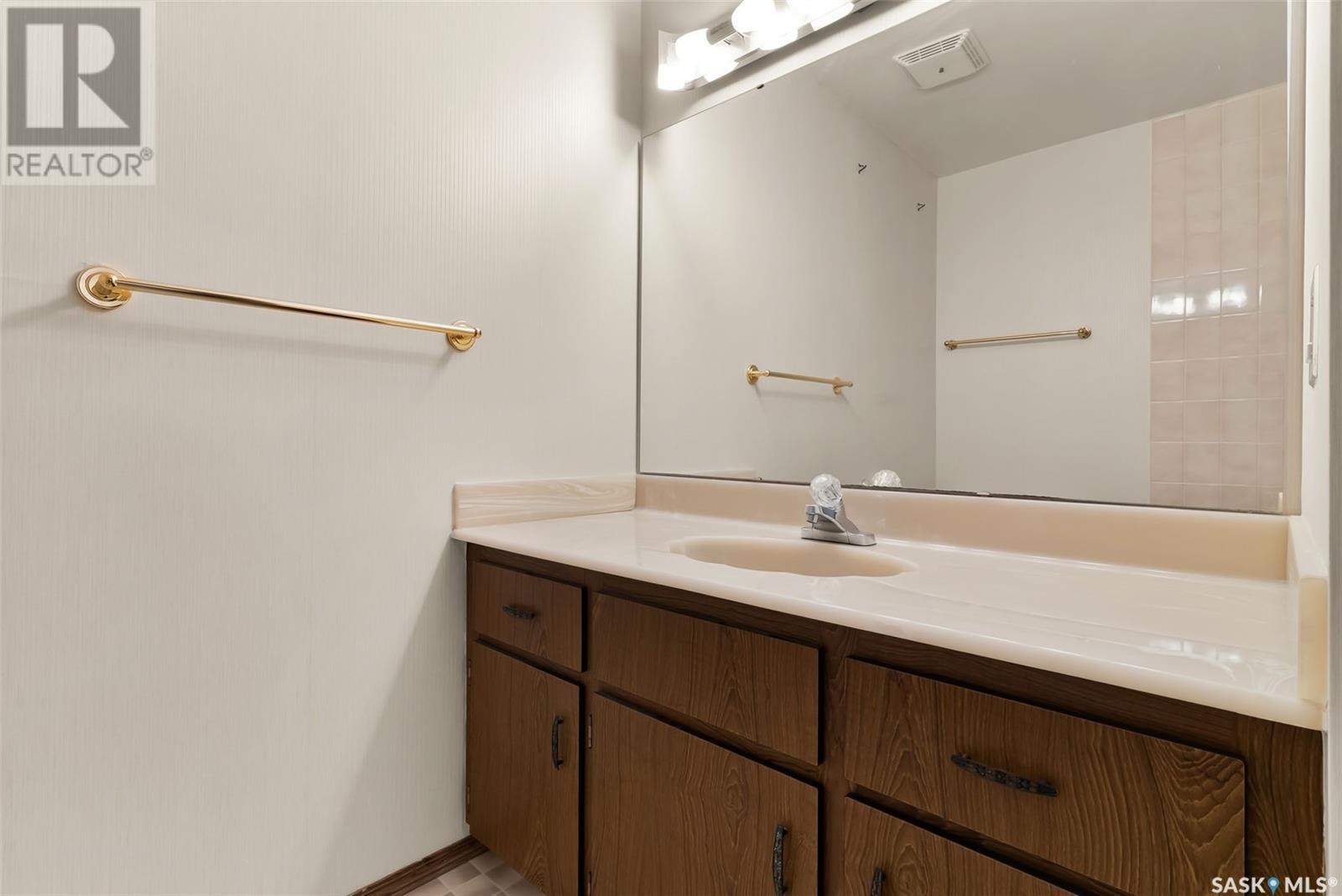1615 23rd Avenue, Regina, Saskatchewan  S4S 5Z9 - Photo 21 - SK012701